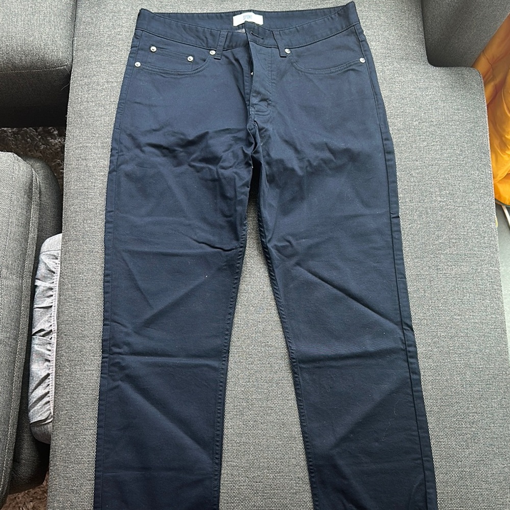 Never worn- Spoke- Stylish Navy Blue pants. Size 32.
